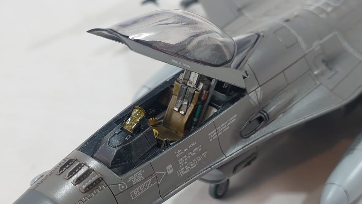 Detalle F-16 A Fuerza Aerea Argentina 1/48 Con Aerocalcas