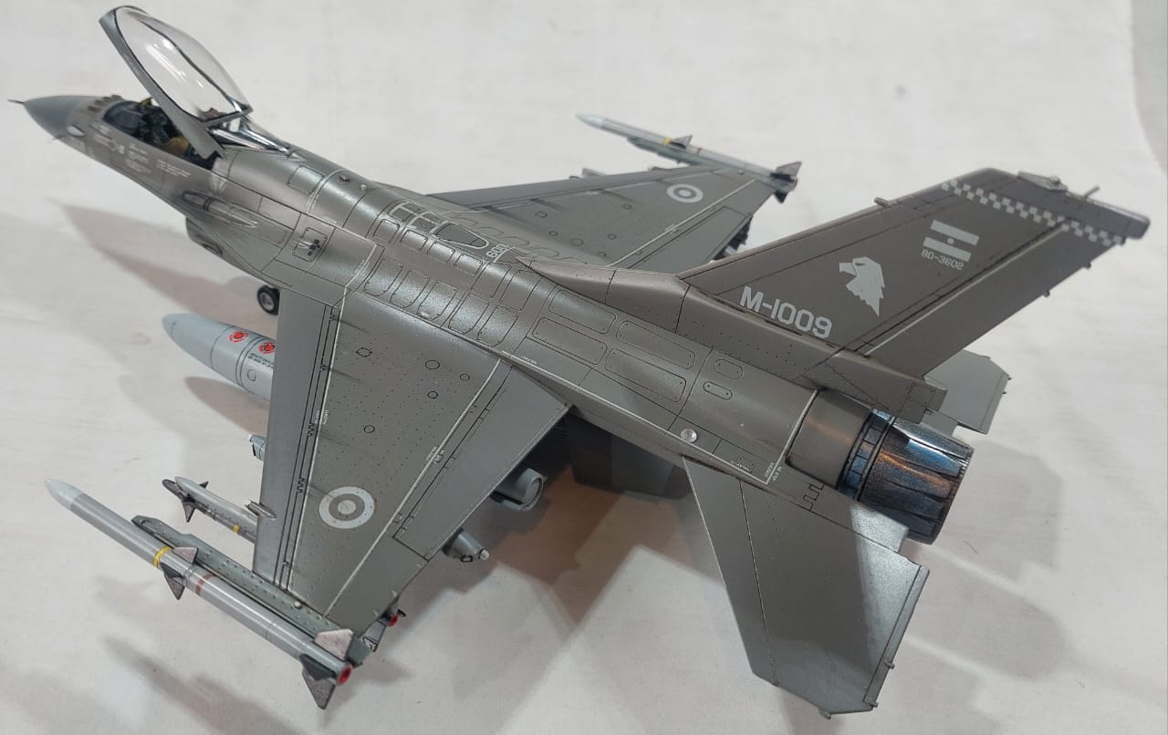 Detalle F-16 A Fuerza Aerea Argentina 1/48 Con Aerocalcas