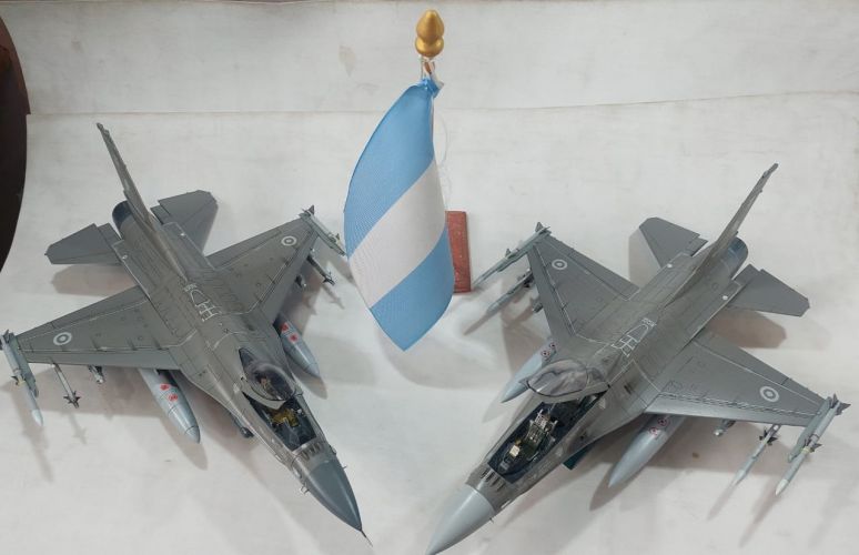 Detalle F-16 A Fuerza Aerea Argentina 1/48 Con Aerocalcas
