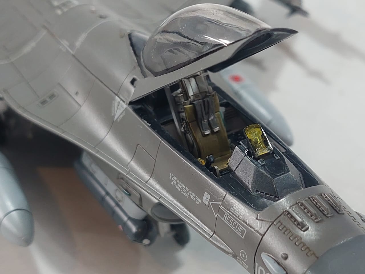 Detalle F-16 A Fuerza Aerea Argentina 1/48 Con Aerocalcas