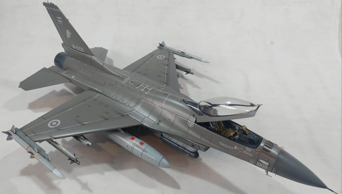 Detalle F-16 A Fuerza Aerea Argentina 1/48 Con Aerocalcas