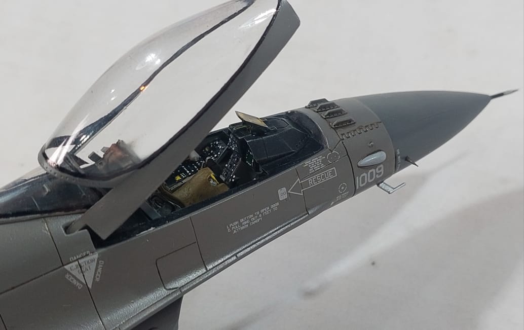 Detalle F-16 A Fuerza Aerea Argentina 1/48 Con Aerocalcas