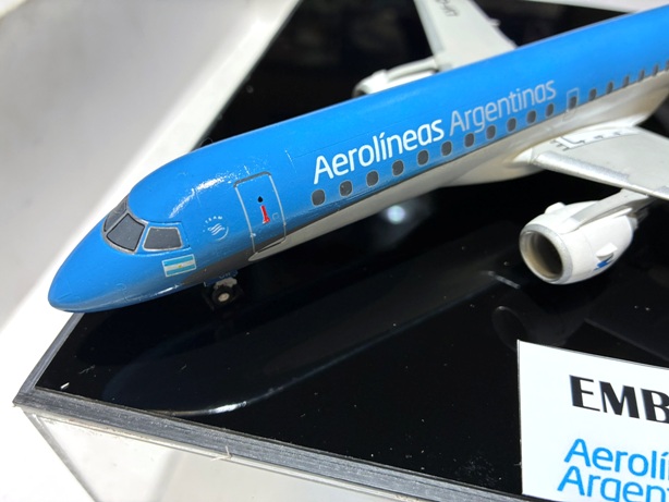Embraer 190 Aerolineas Argentinas Esc.1/144 Revell By Aerocalcas
